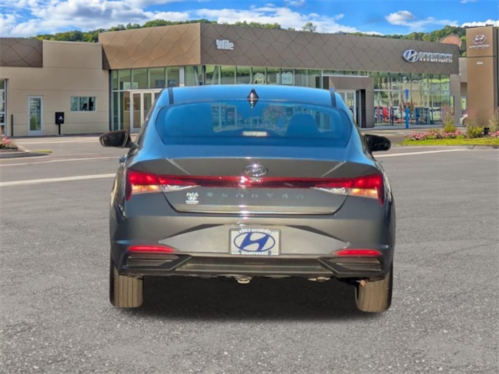 Used 2023 Hyundai Elantra SEL Sedan