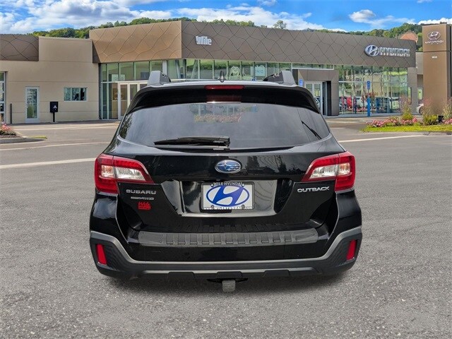 2019 Subaru Outback 2.5i Premium photo 2