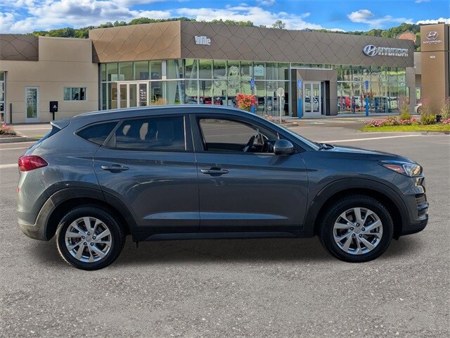 2021 Hyundai Tucson Value photo 2