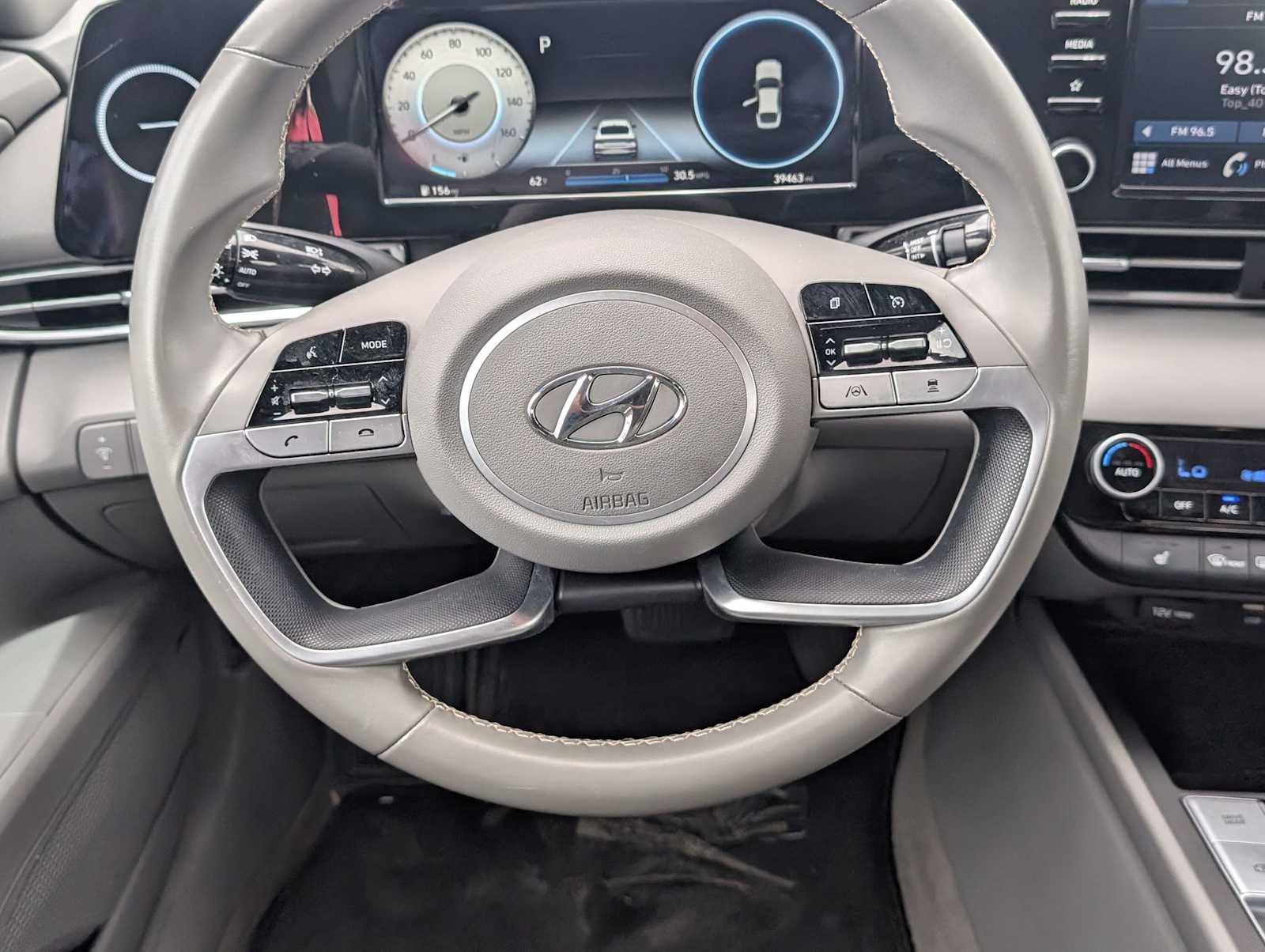 2021 Hyundai Elantra SEL - Photo 17