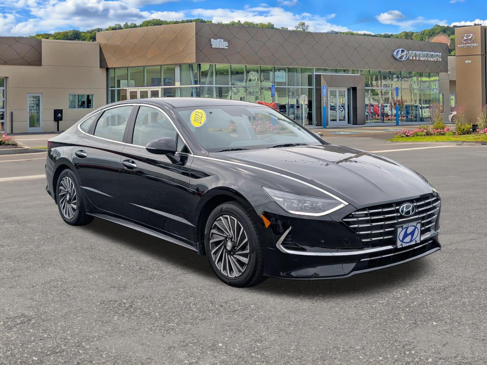 2023 Hyundai Sonata Hybrid Sedan 