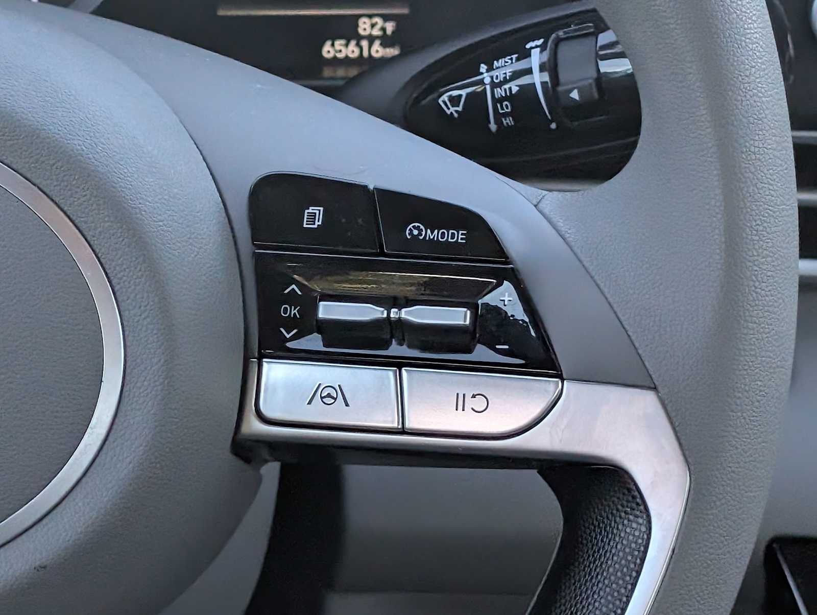 2022 Hyundai Elantra SEL - Photo 18