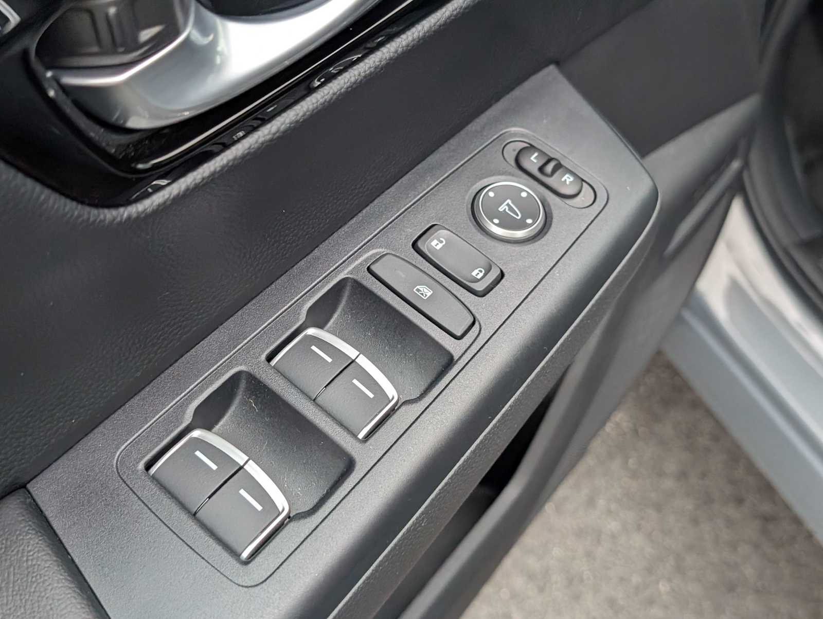 2024 Honda CR-V EX-L - Photo 11