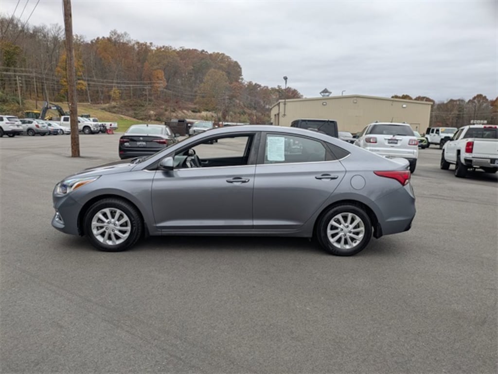 Used 2019 Hyundai Accent SEL Sedan