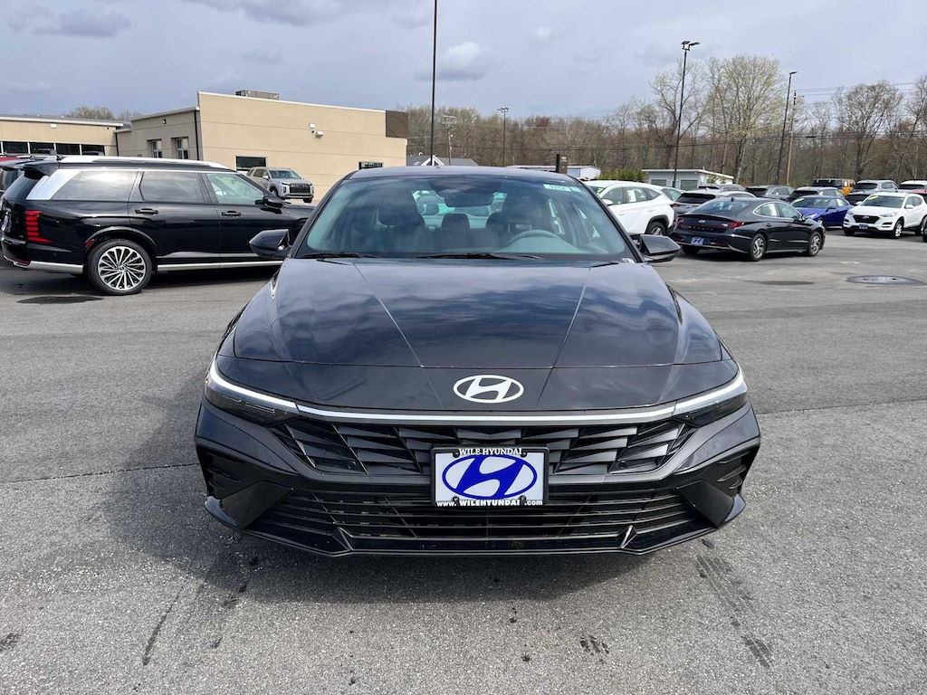 New 2026 Hyundai Elantra SE Sedan