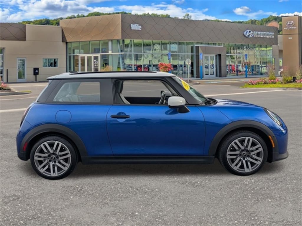 Used 2025 MINI Hardtop 2 Door Hatchback