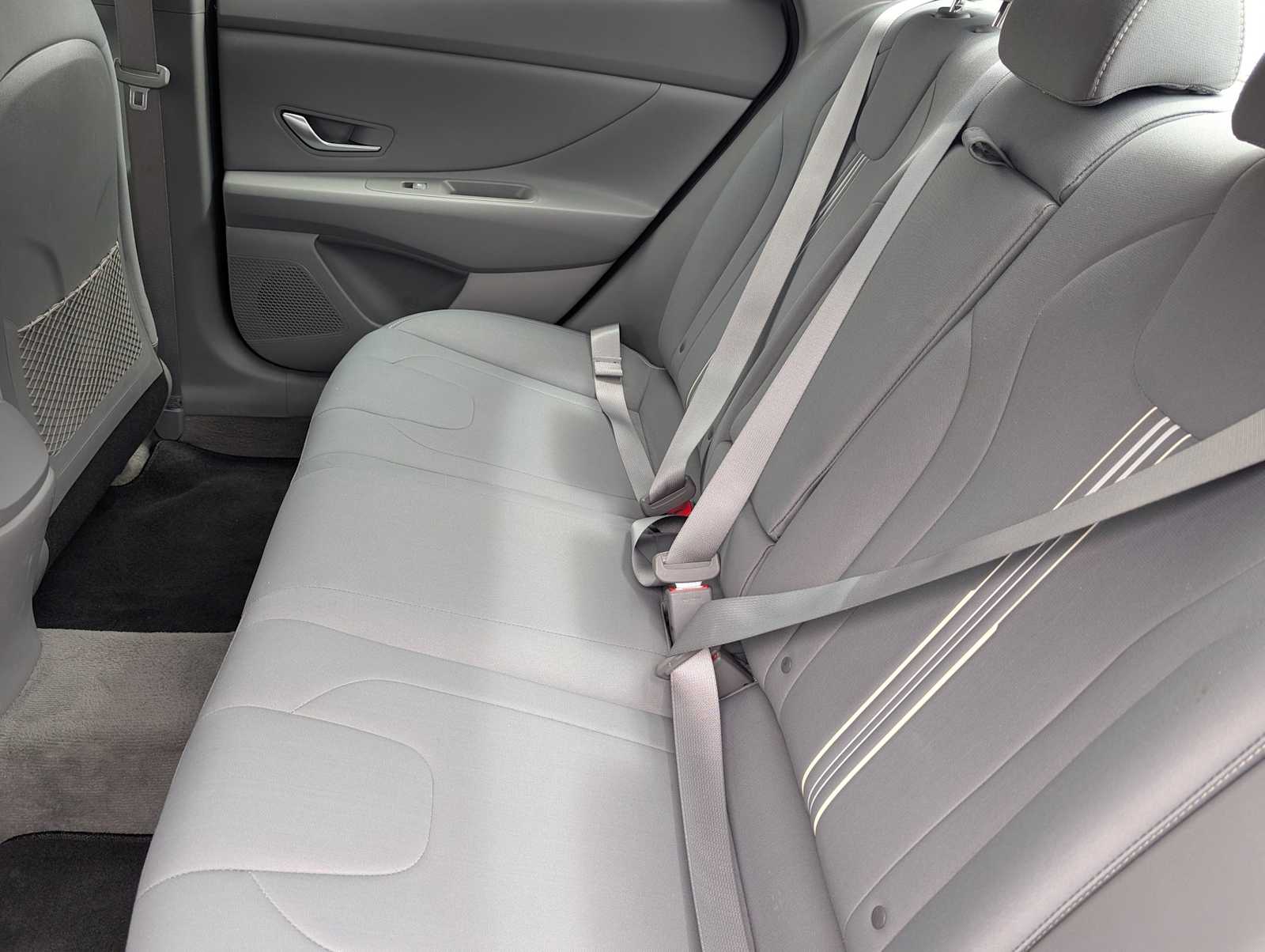 2021 Hyundai Elantra SEL - Photo 15