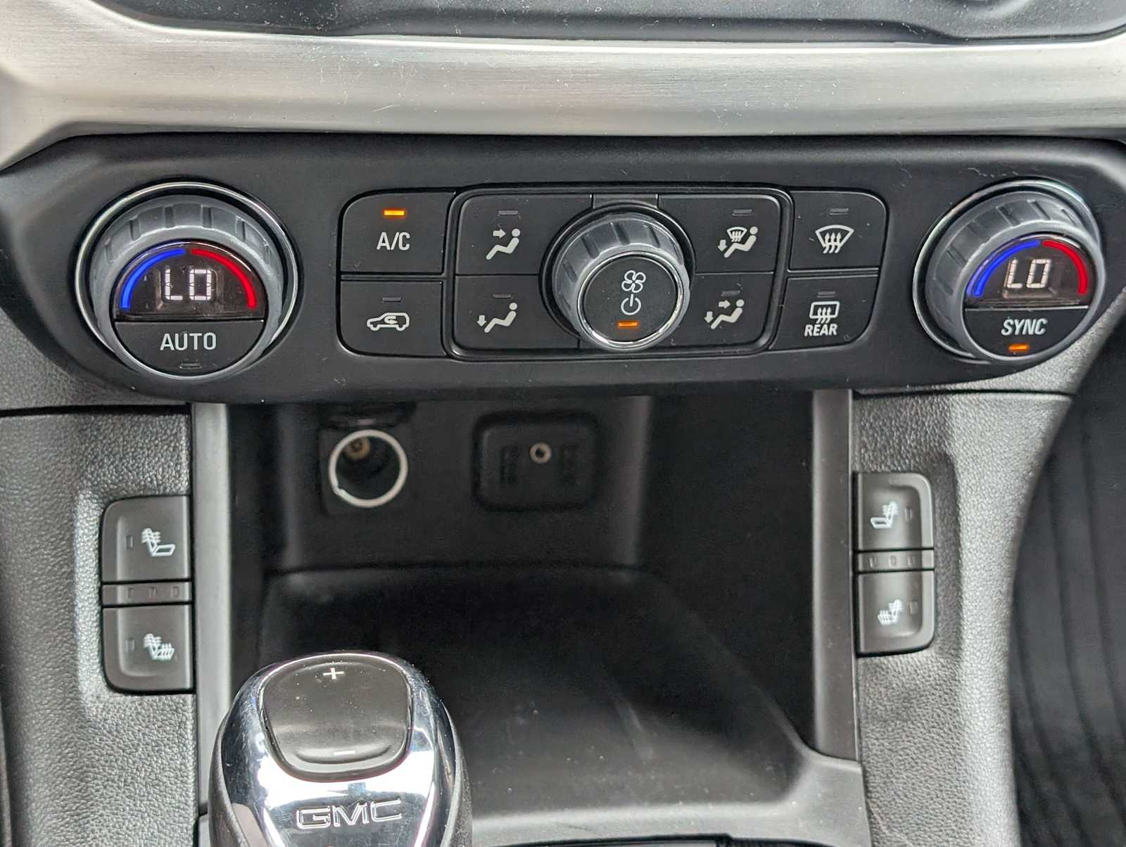 2019 GMC Acadia SLT-1 - Photo 25
