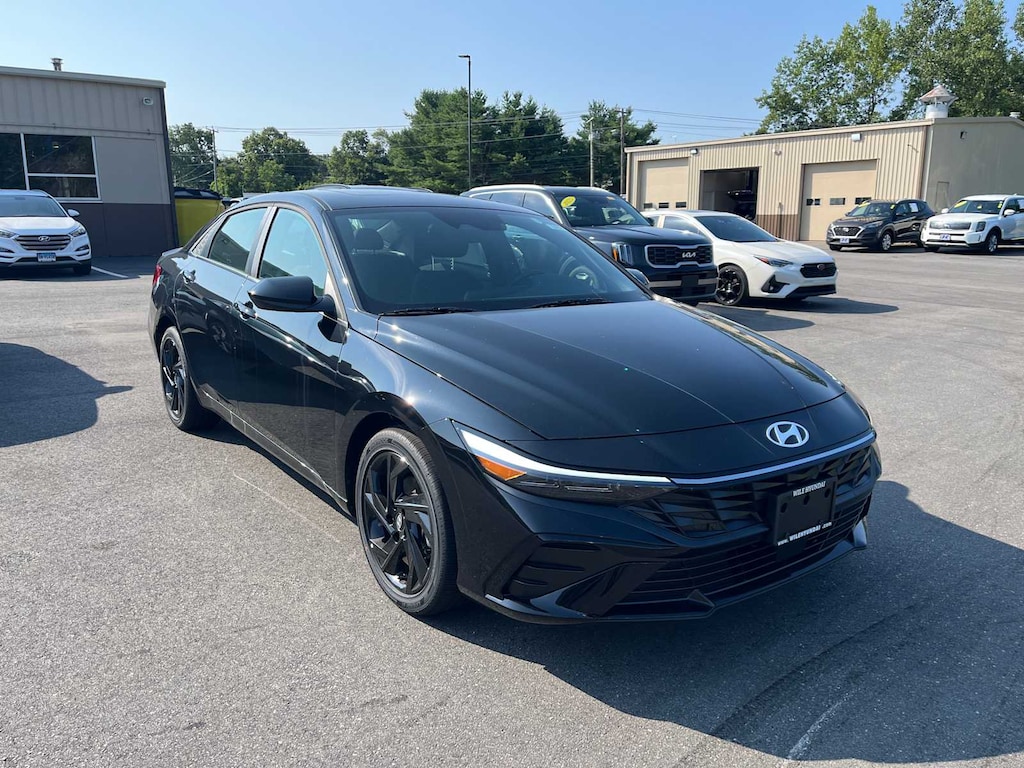 New 2026 Hyundai Elantra SEL Sport Premium Sedan