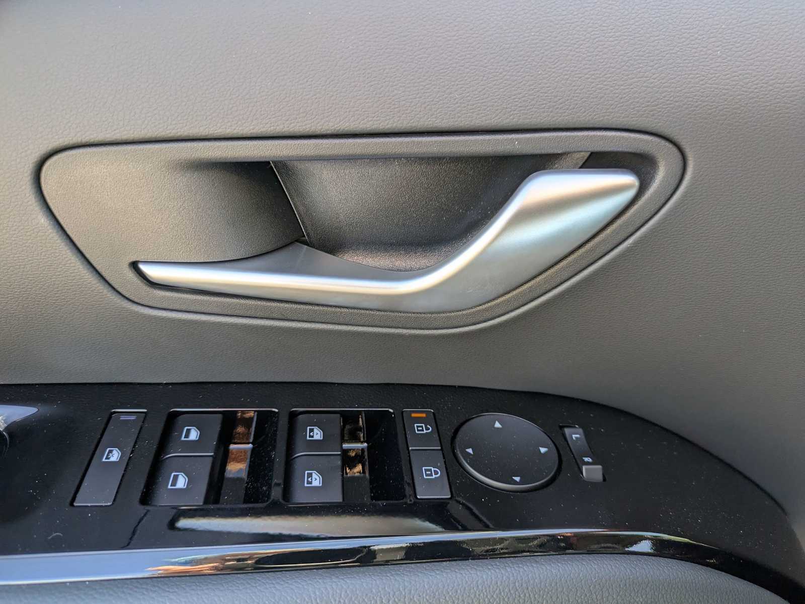 2025 Hyundai Tucson Limited - Photo 11