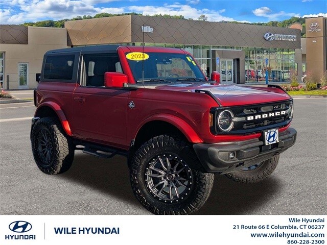 2023 Ford Bronco 2-Door Outer Banks's photo