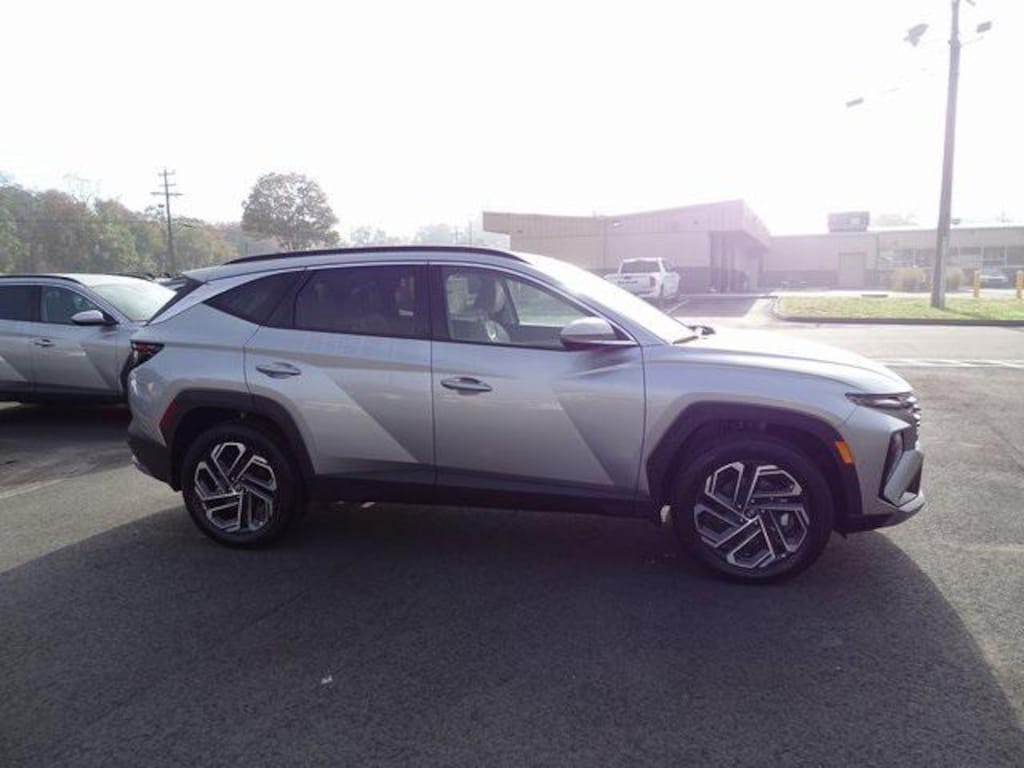 New 2025 Hyundai Tucson Hybrid Limited SUV