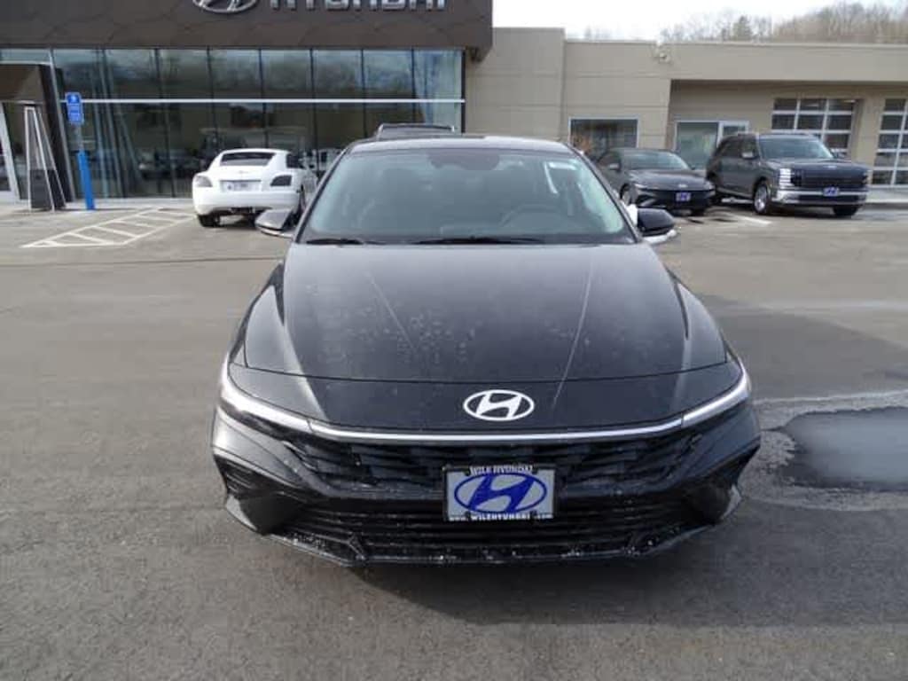 New 2026 Hyundai Elantra SE IVT