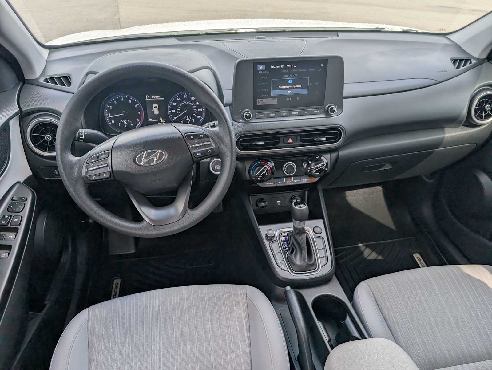 2023 Hyundai Kona SEL - Photo 16
