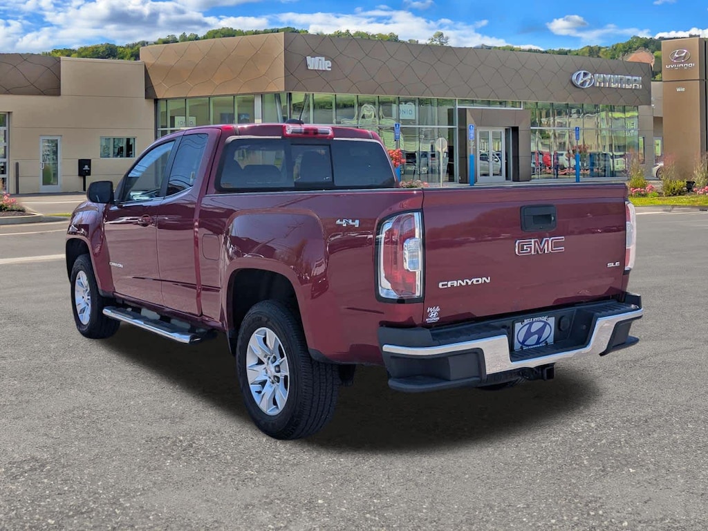 Used 2017 GMC Canyon 4WD SLE Ext Cab 128.3 Truck