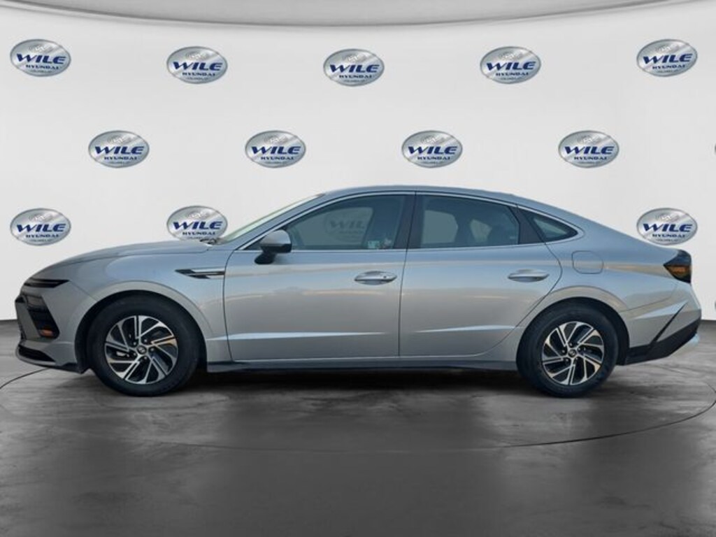 Used 2026 Hyundai Sonata Hybrid Blue Sedan