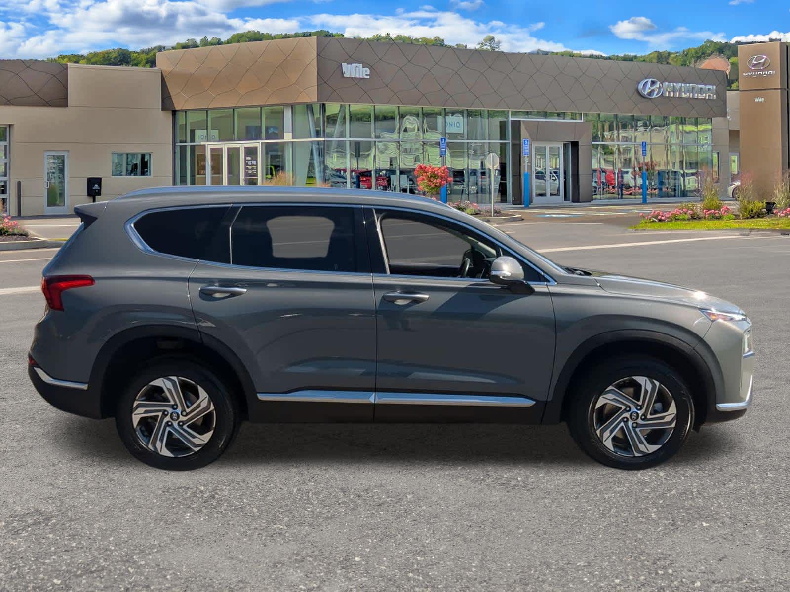 2022 Hyundai Santa Fe SEL - Photo 2