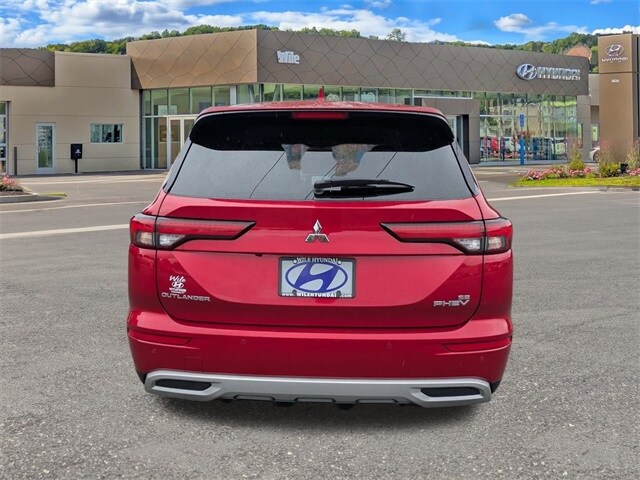 2023 Mitsubishi Outlander PHEV photo 2