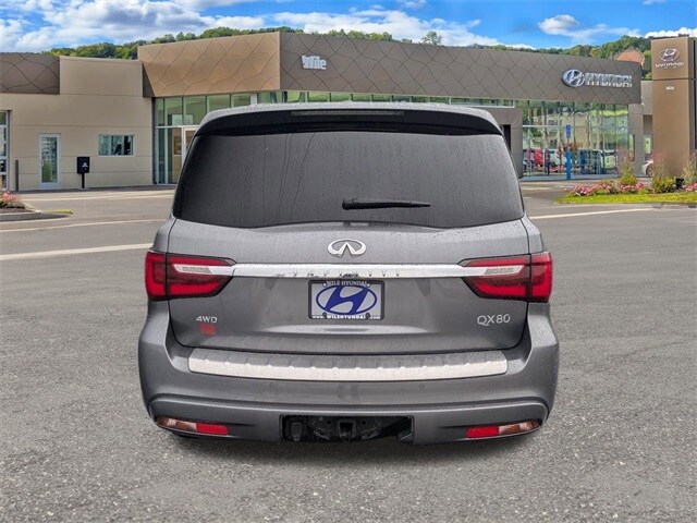 2020 Infiniti QX80 Luxe photo 4