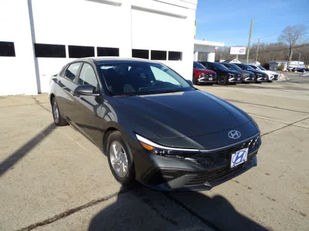 New 2026 Hyundai Elantra SE IVT