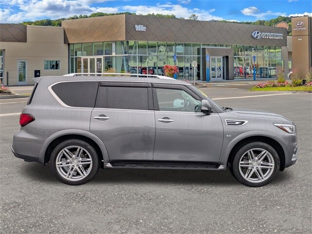 2020 Infiniti QX80 Luxe photo 2
