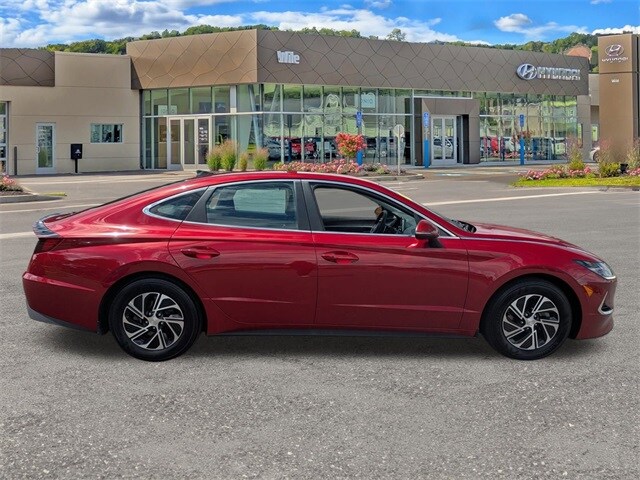 2023 Hyundai Sonata Hybrid Blue photo 2