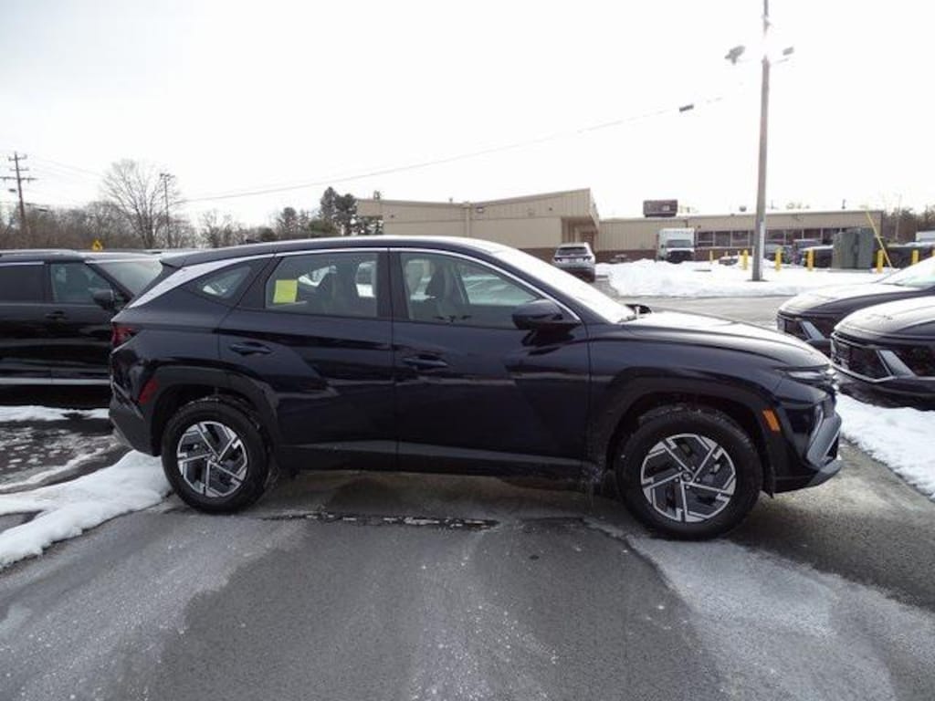New 2026 Hyundai Tucson Hybrid Blue SUV