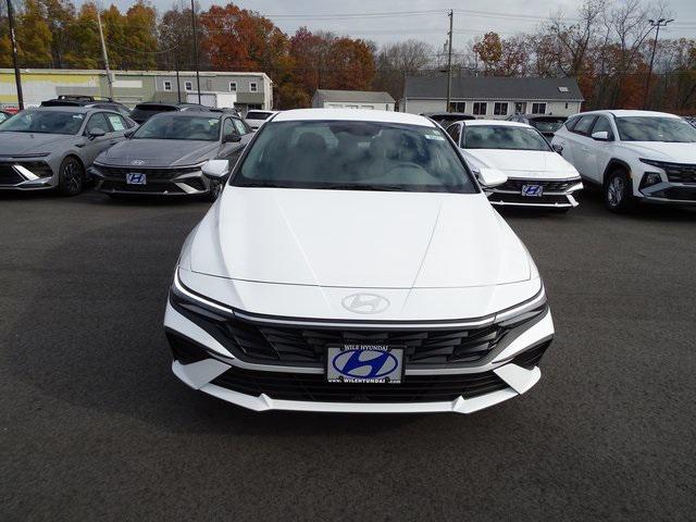 2026 Hyundai Elantra SE photo 2