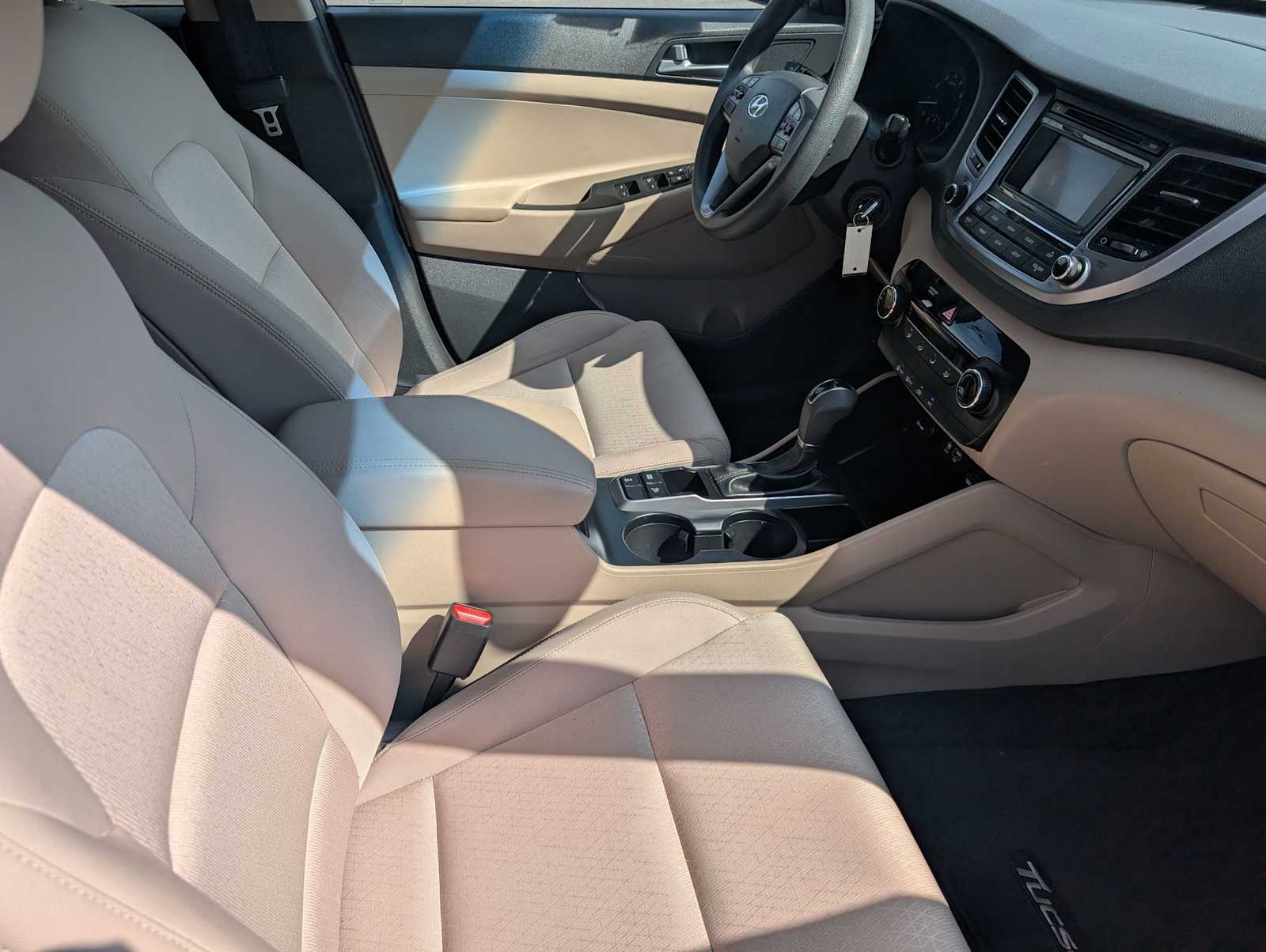 2017 Hyundai Tucson SE - Photo 27