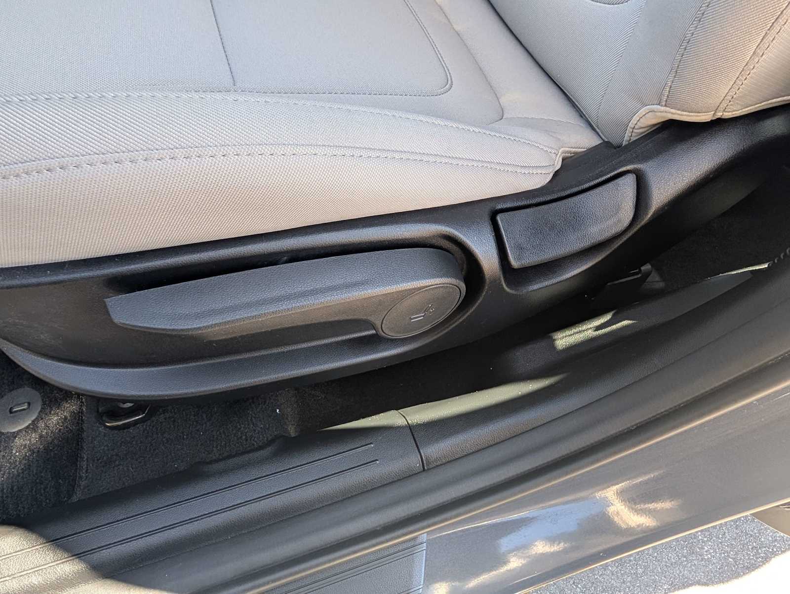 2025 Hyundai Tucson SE - Photo 14
