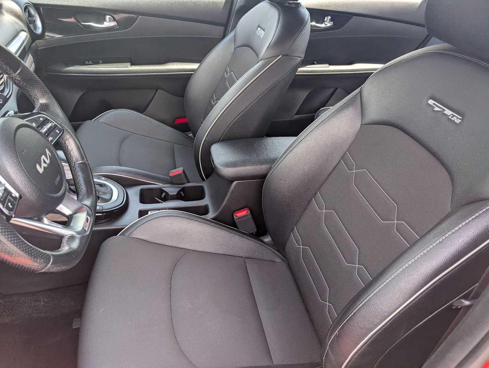 2022 Kia FORTE GT-Line - Photo 10