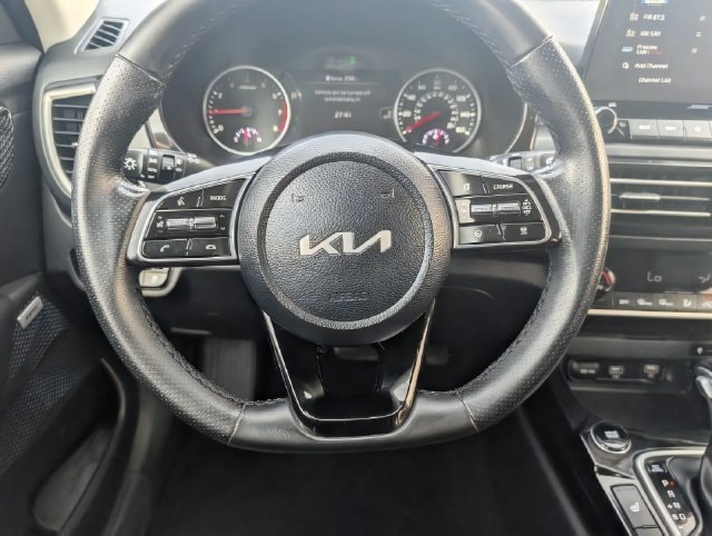 2023 Kia Seltos SX - Photo 16