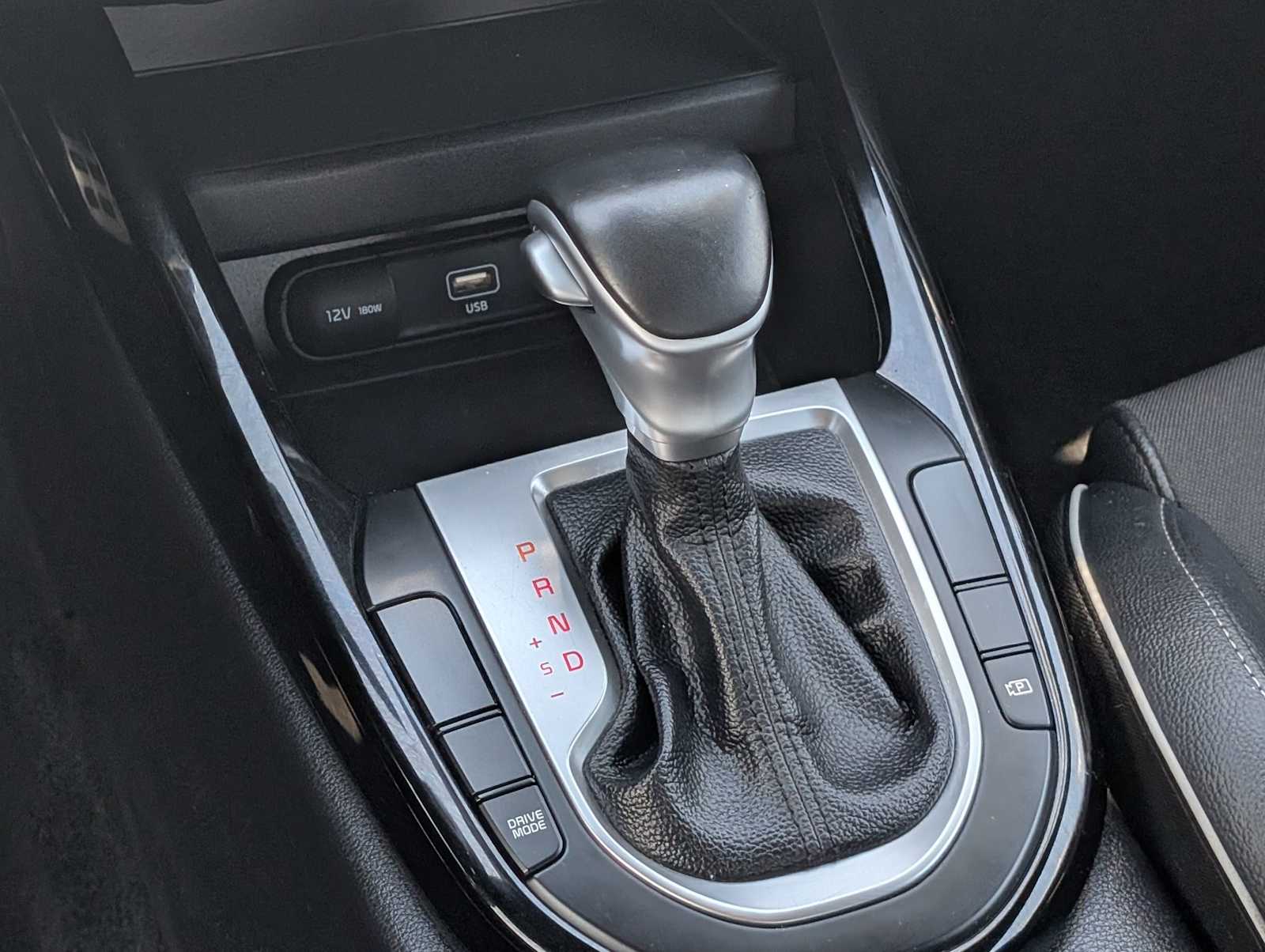 2022 Kia FORTE GT-Line - Photo 24