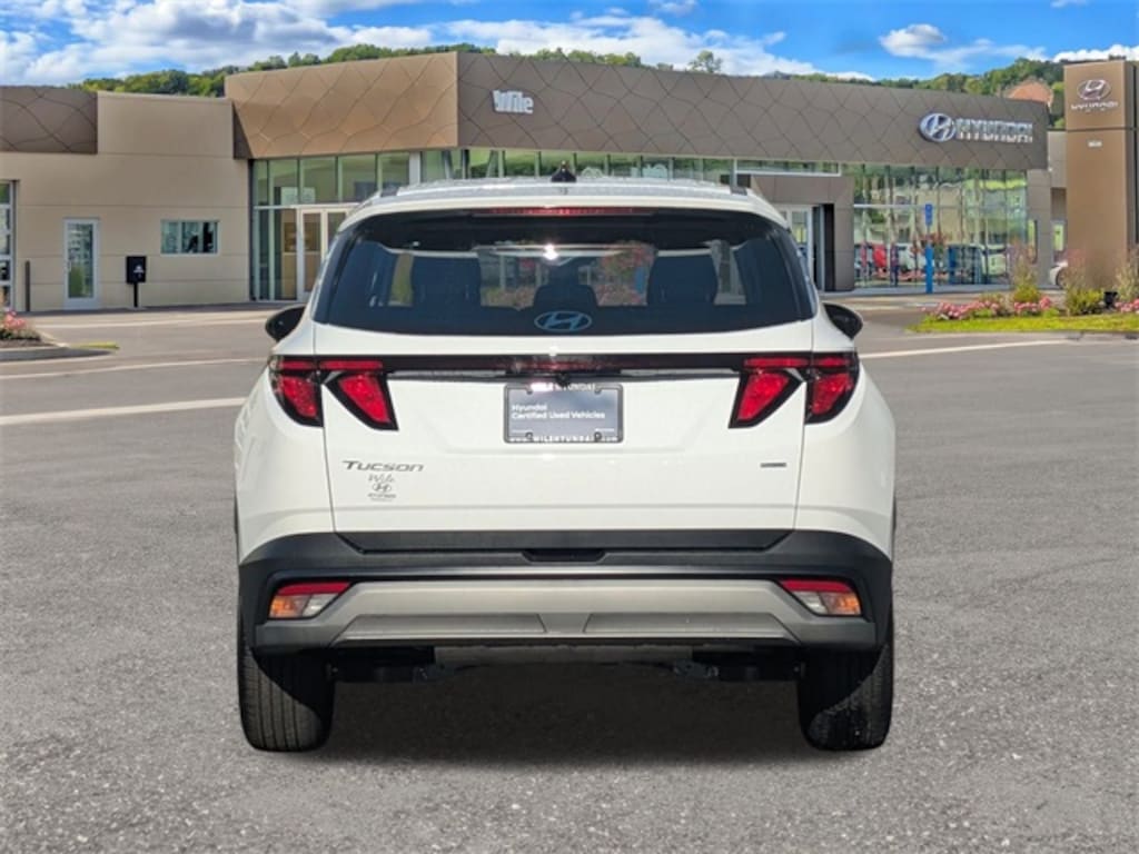 Certified 2025 Hyundai Tucson SE SUV
