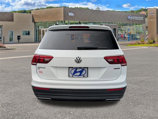 2021 Volkswagen Tiguan SE photo 2