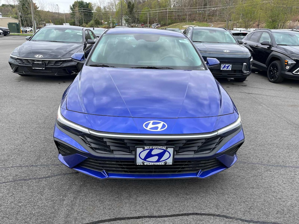 New 2026 Hyundai Elantra SE Sedan