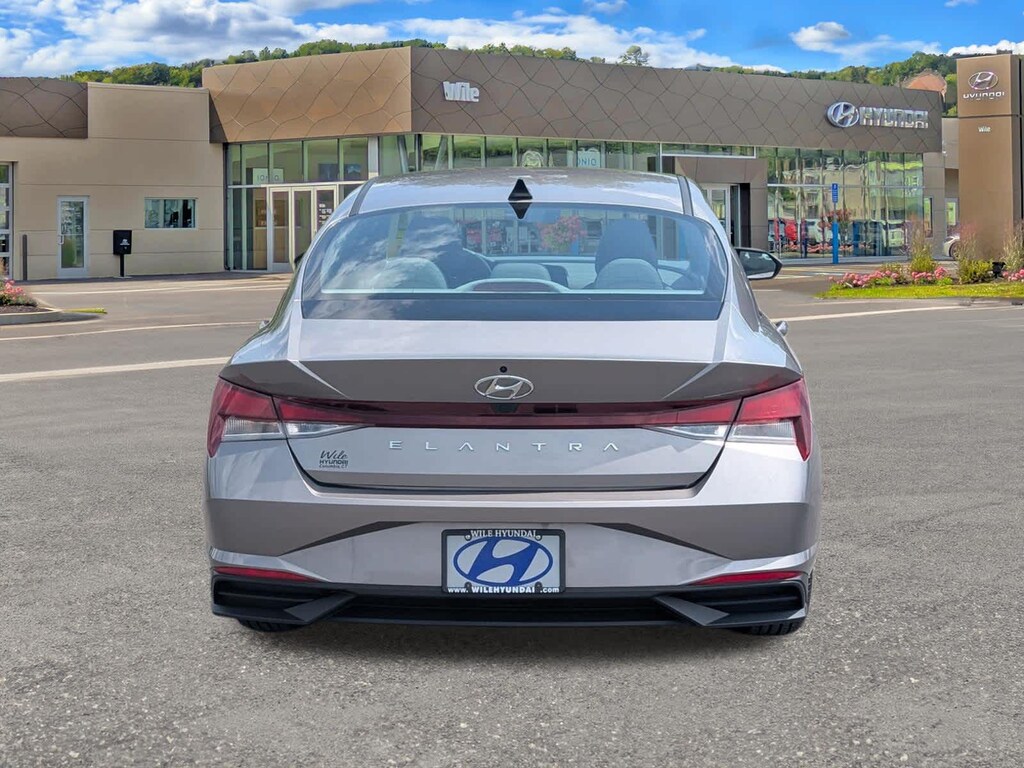 Used 2023 Hyundai Elantra SEL Sedan