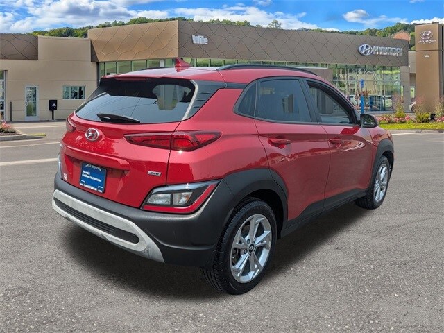 2022 Hyundai Kona SEL photo 3