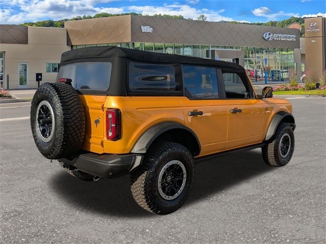 2022 Ford Bronco Badlands photo 3