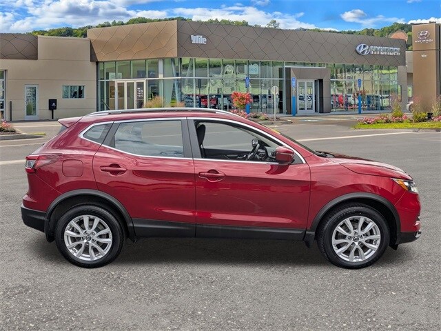 2021 Nissan Rogue Sport SV photo 2