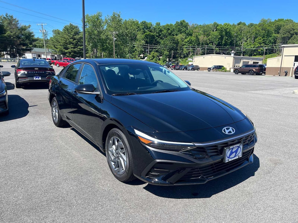 New 2026 Hyundai Elantra Hybrid Blue Sedan