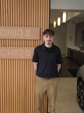 Staff member Colin Sward  from ID_5e1210d55793