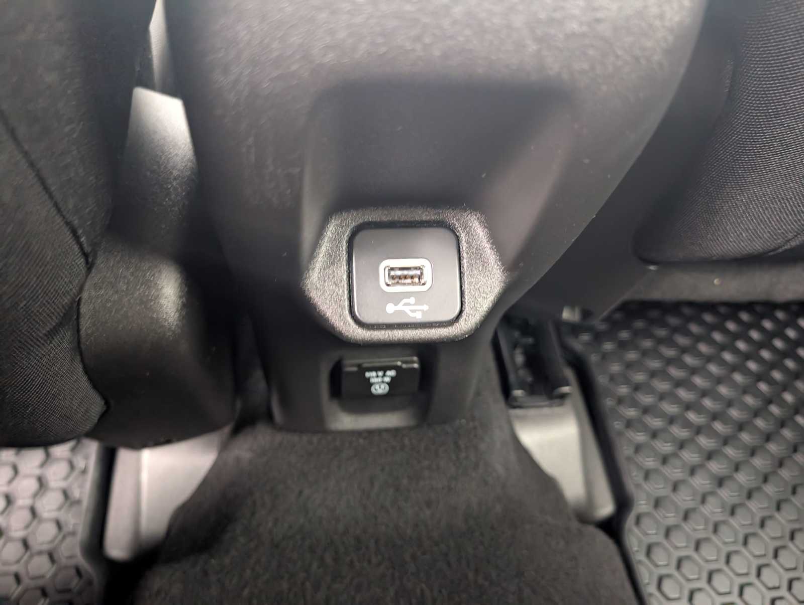 2022 Jeep Renegade Latitude - Photo 16