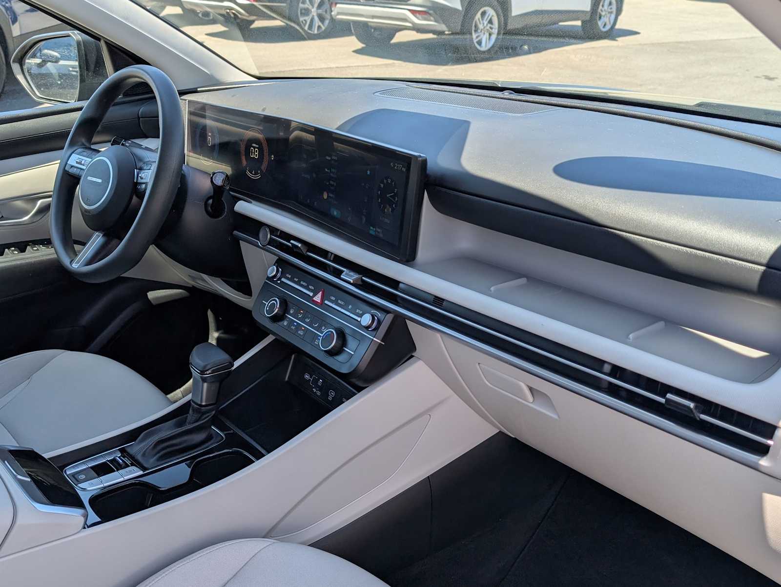 2025 Hyundai Tucson SE - Photo 29