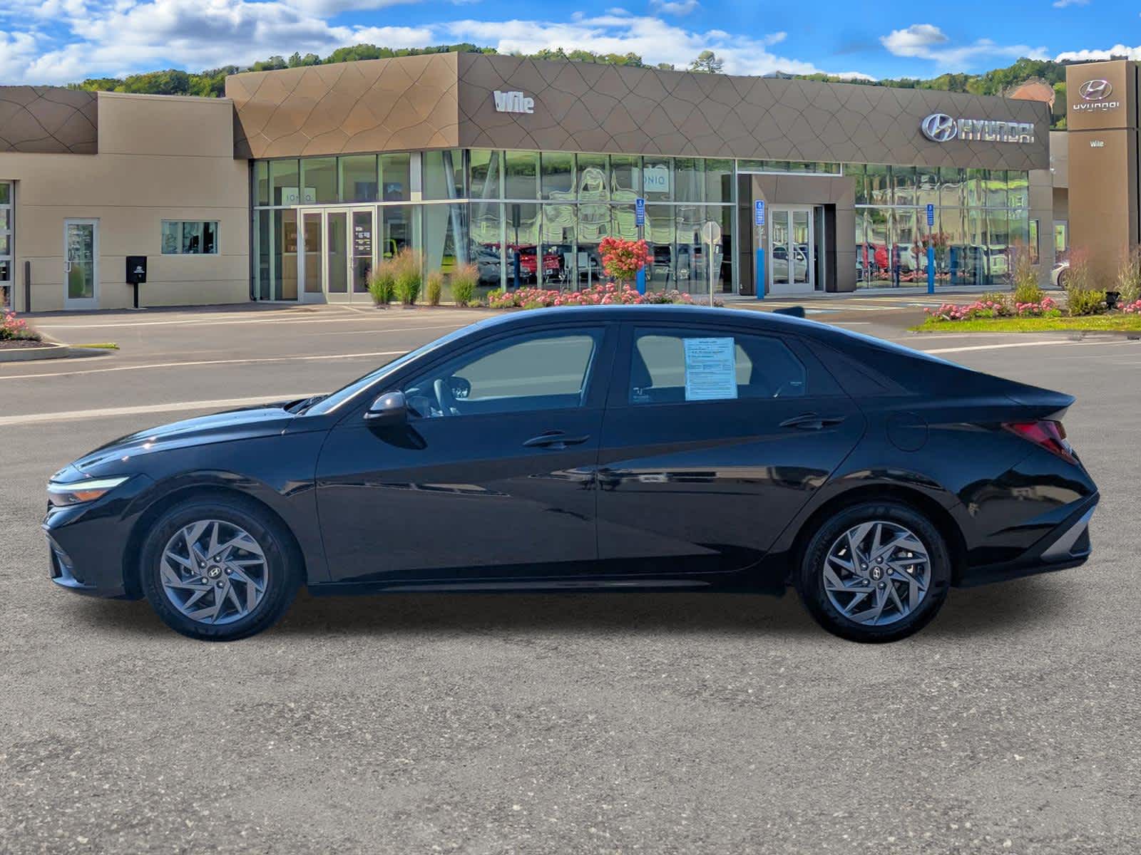 2024 Hyundai Elantra SEL - Photo 6