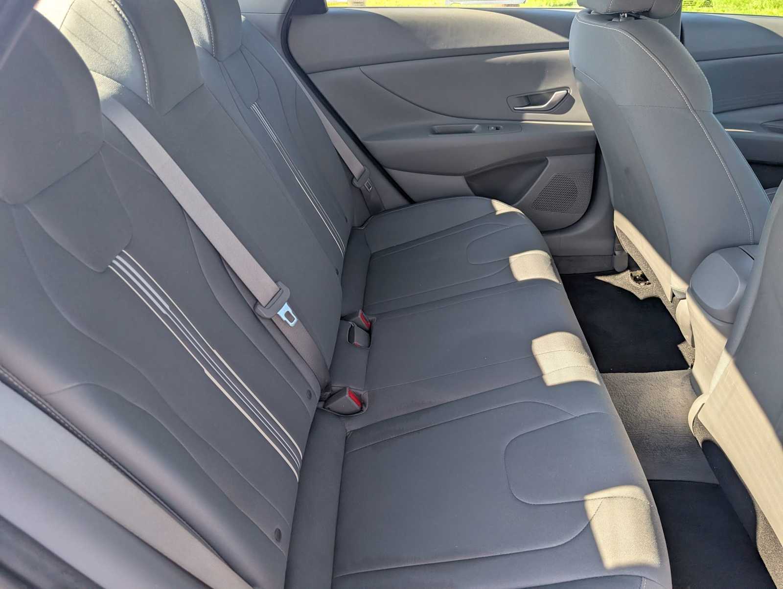 2022 Hyundai Elantra SEL - Photo 27