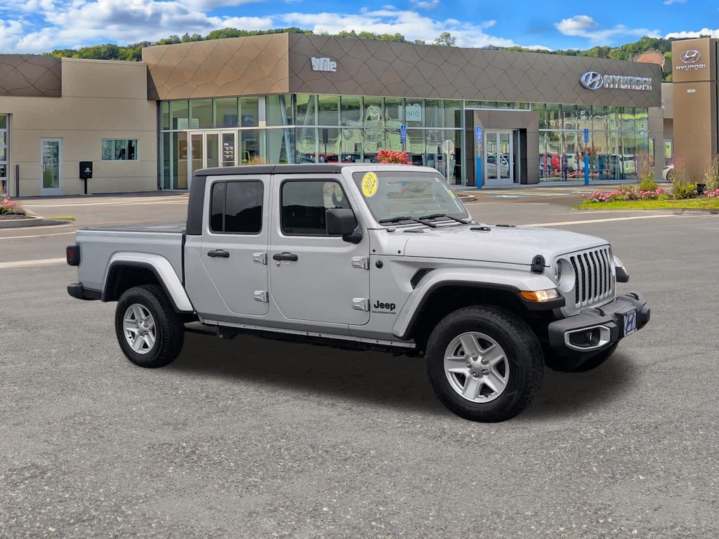 Used 2022 Jeep Gladiator Sport S 4x4 Truck
