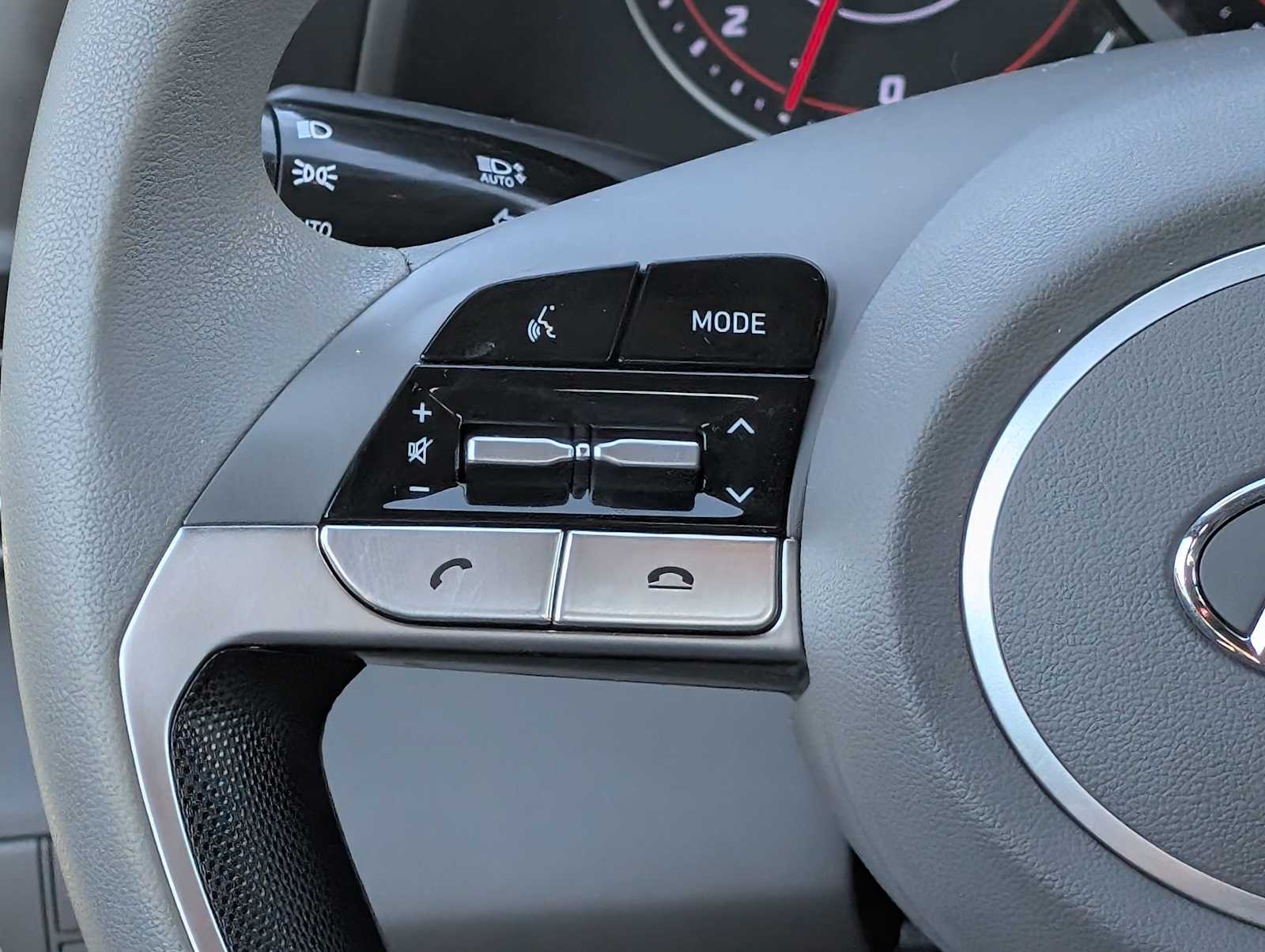 2022 Hyundai Elantra SEL - Photo 17