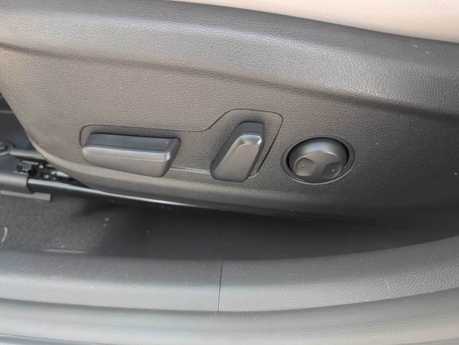 2023 Hyundai Kona SEL - Photo 14