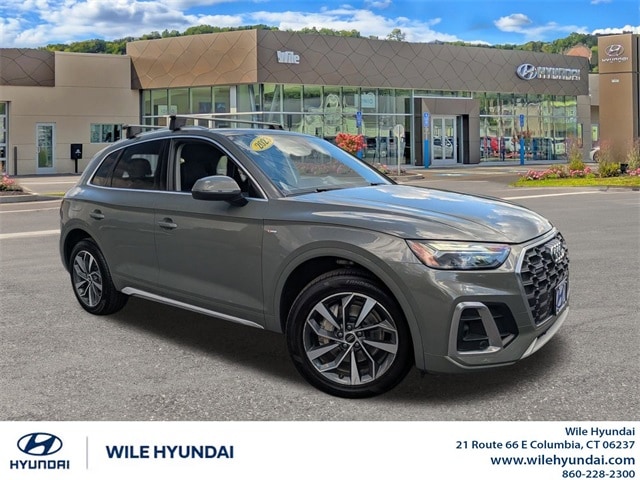 2023 Audi Q5 Premium Plus's photo